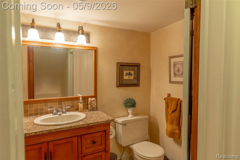 1081 E Tienken Road N, Rochester, MI 48306 — Photo 54