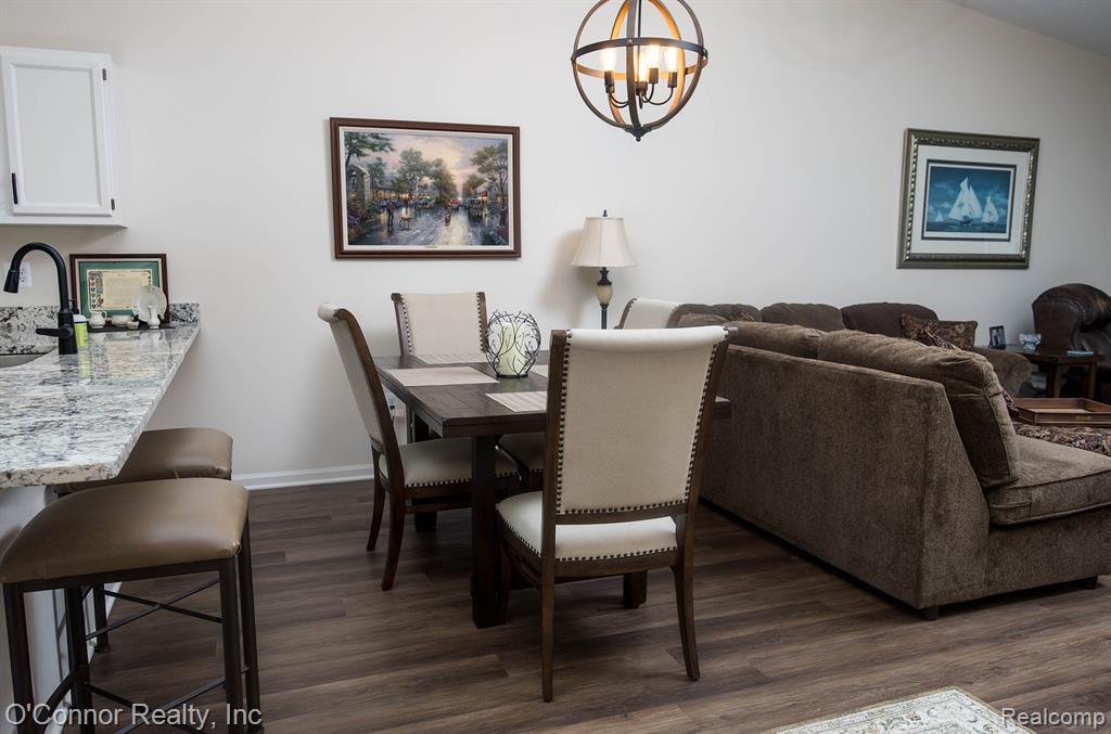 828 Crystal Lane, Marysville, MI 48040 — Photo 9