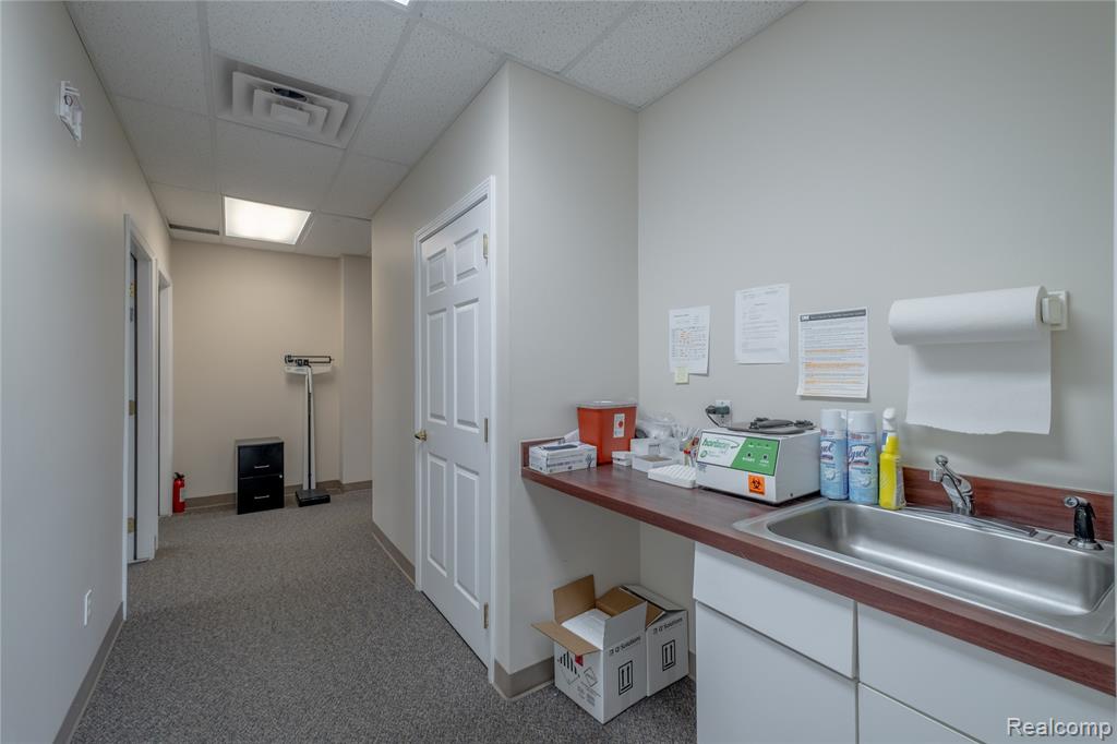 8200 S Saginaw Street, 500, Grand Blanc, MI 48439 — Photo 21