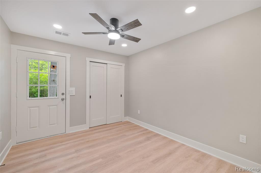 7598 Lake Park Avenue, Ira, MI — Photo 20