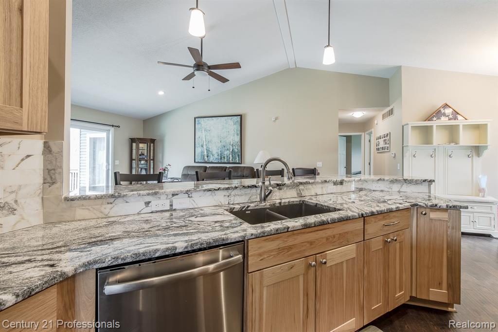 10207 DODGE Road, Otisville, MI 48463 — Photo 5