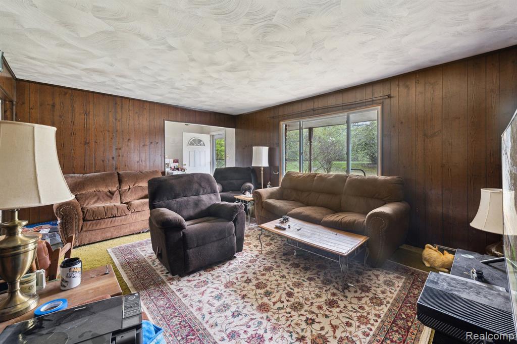 7107 E HIGHLAND Road, Howell, MI 48843 — Photo 9