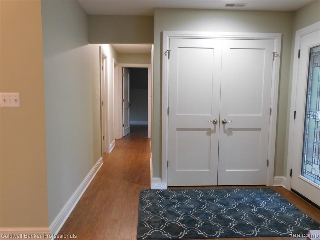 6448 Tutbury, Troy, MI 48098 — Photo 7