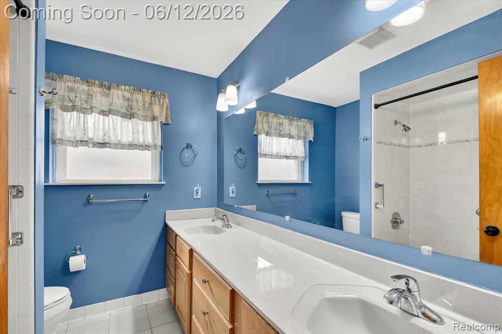 1616 Connie Avenue, Madison Heights, MI 48071 — Photo 17