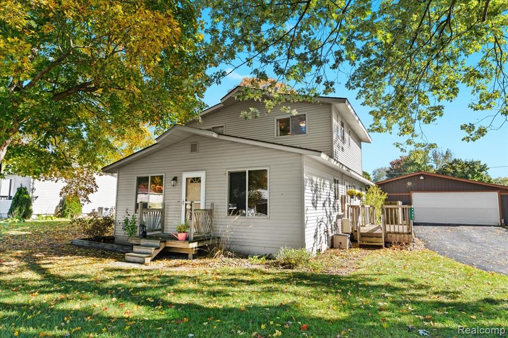 4485 Pommore, Milford, MI 48380 — Photo 2