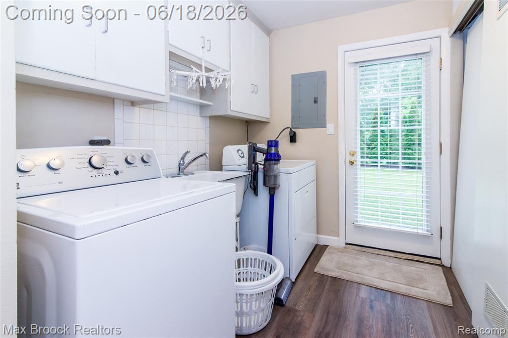 6799 E Dartmoor Road, West Bloomfield, MI — Photo 17