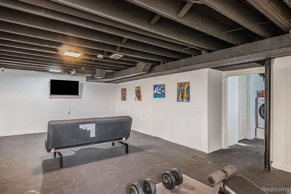 580 Alter Road, Detroit, MI 48215 — Photo 32