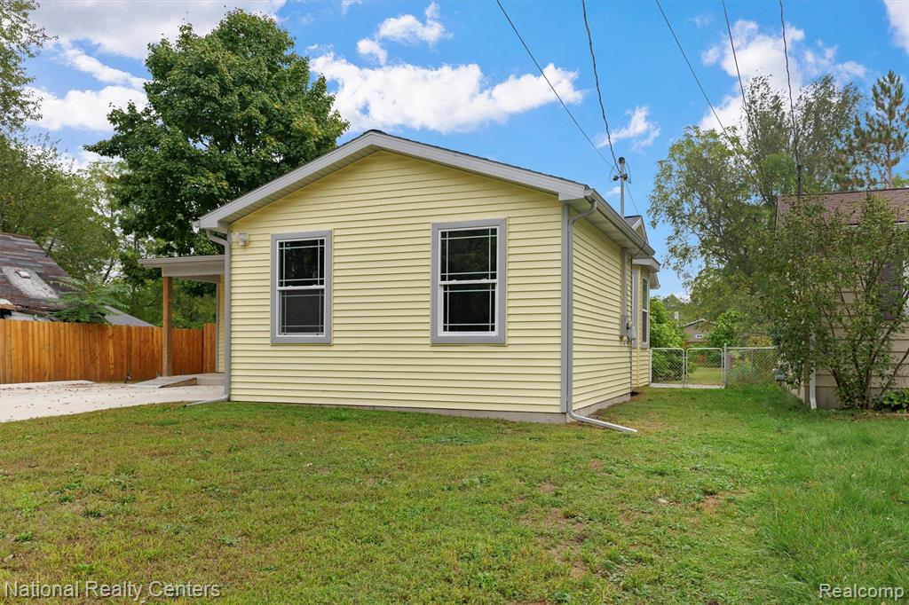 6263 Marywood Avenue, Lansing, MI 48911 — Photo 28
