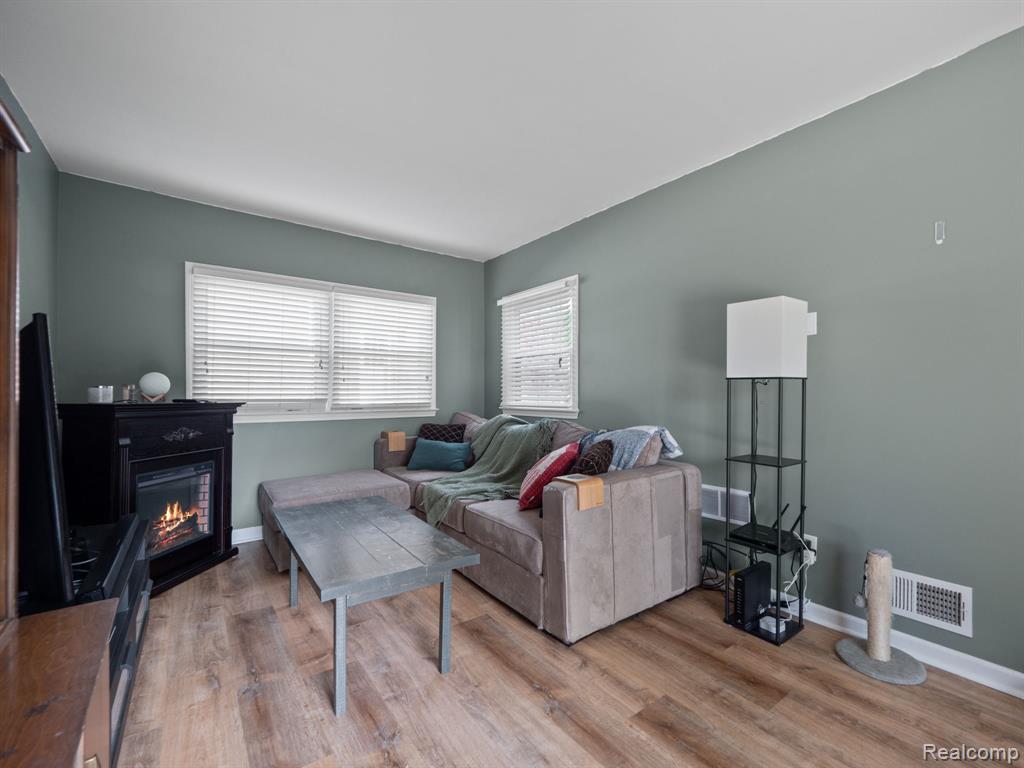4331 ELMWOOD Avenue, Royal Oak, MI 48073 — Photo 16