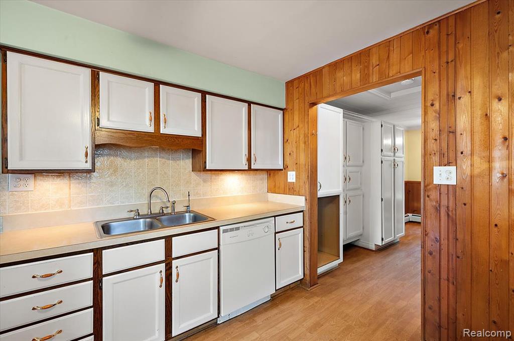 9080 River Valley Road, Brighton, MI 48116 — Photo 12