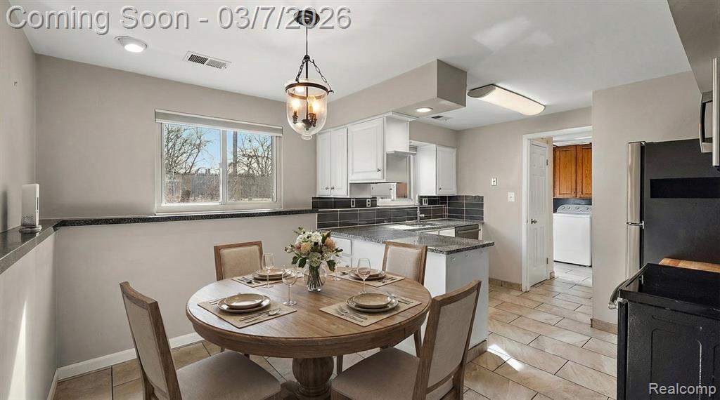 608 Amelia Avenue, Royal Oak, MI 48073 — Photo 8