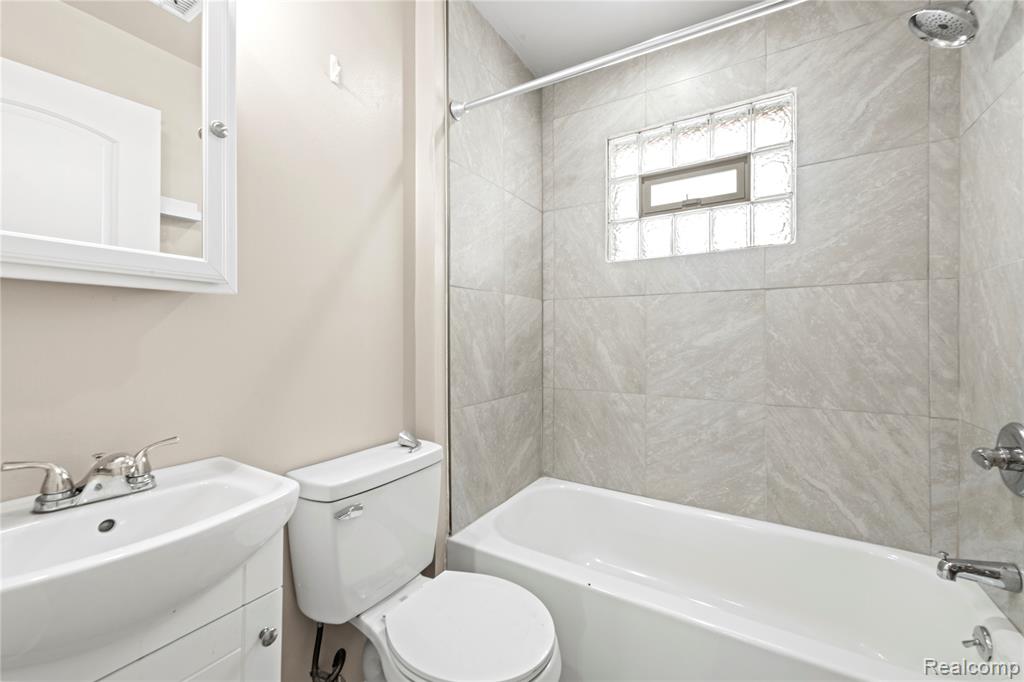 7315 Hollywood Street, Romulus, MI 48174 — Photo 12
