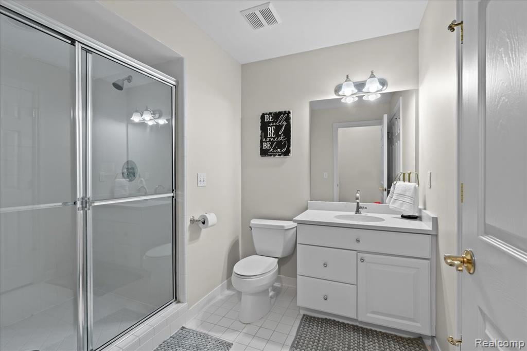 10817 Cliffview Drive, South Lyon, MI 48178 — Photo 29