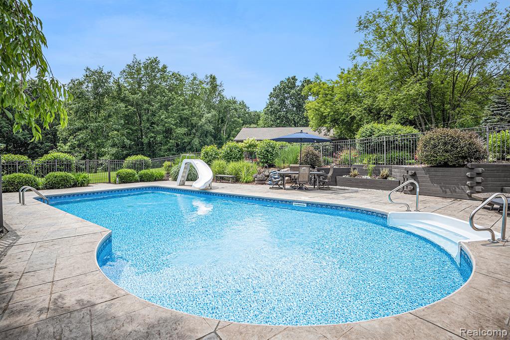4301 Rolling Acres Drive, Hartland, MI 48353 — Photo 61
