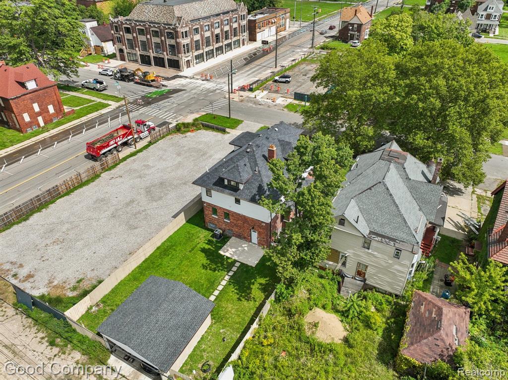 1645 CADILLAC Boulevard, Detroit, MI 48214 — Photo 43