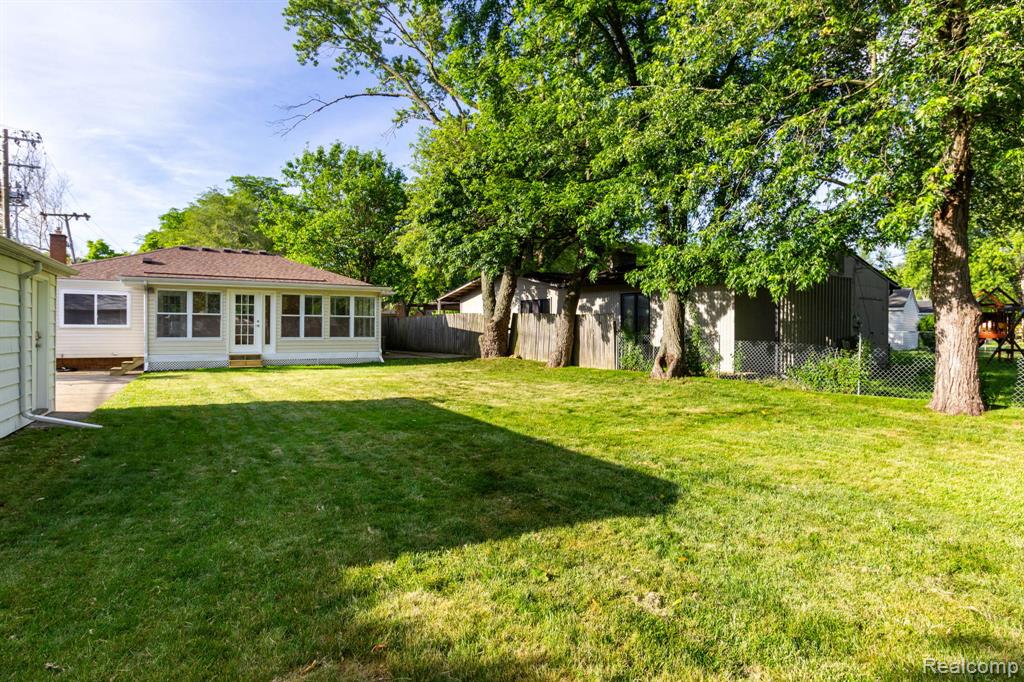 4333 Manor Avenue, Royal Oak, MI 48073 — Photo 34