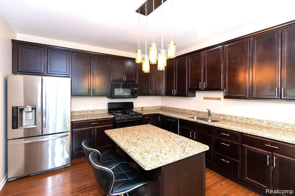 41578 Mitchell Road, Novi, MI — Photo 20