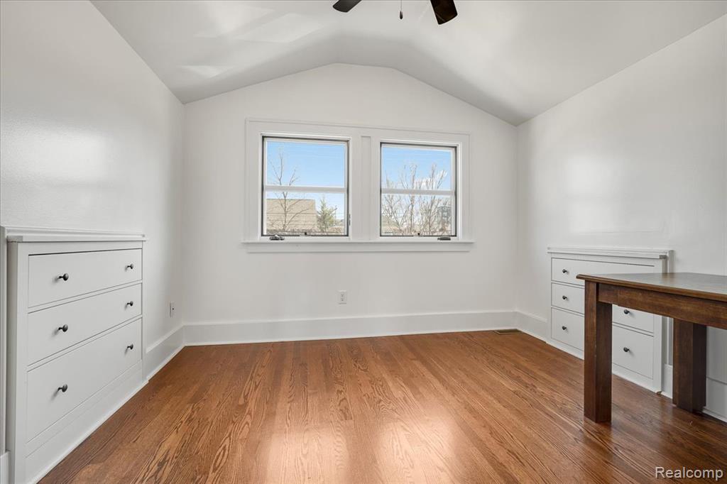 522 N Washington Avenue, Royal Oak, MI 48067 — Photo 14