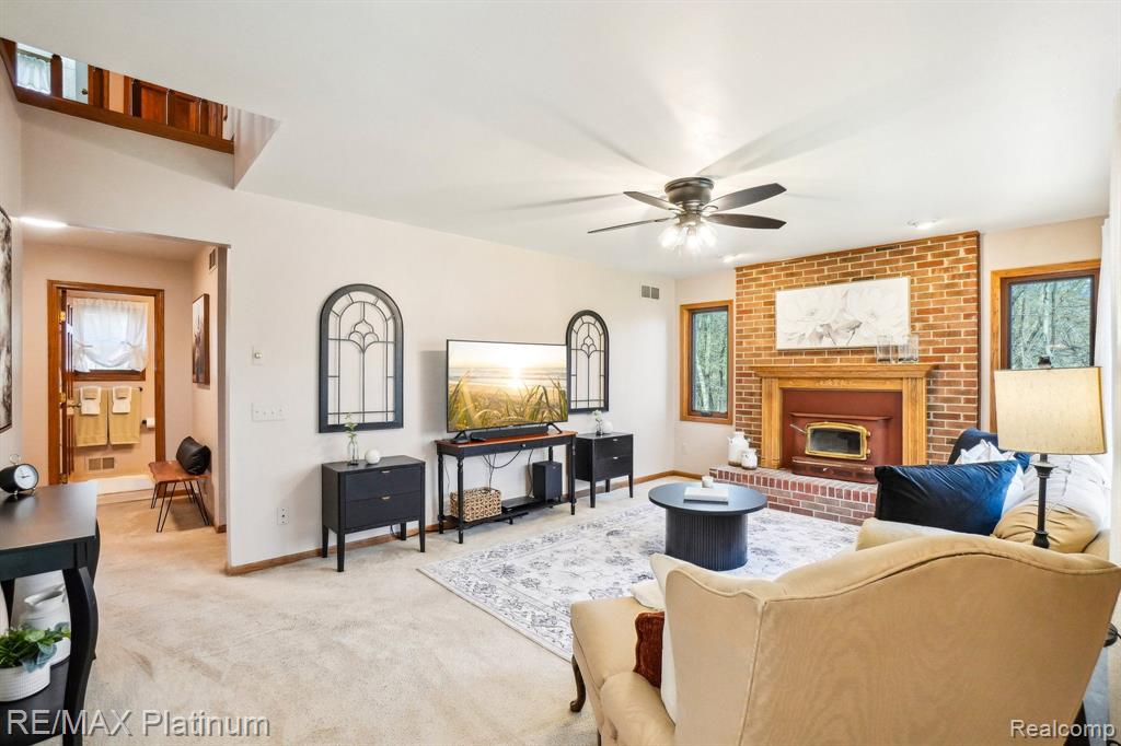 3380 W COHOCTAH Road, Fowlerville, MI 48836 — Photo 4