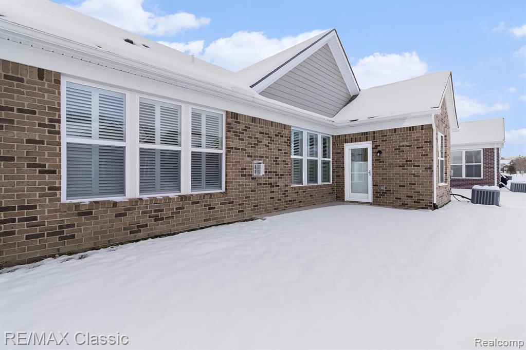 48738 Rockview Road, Novi, MI — Photo 25