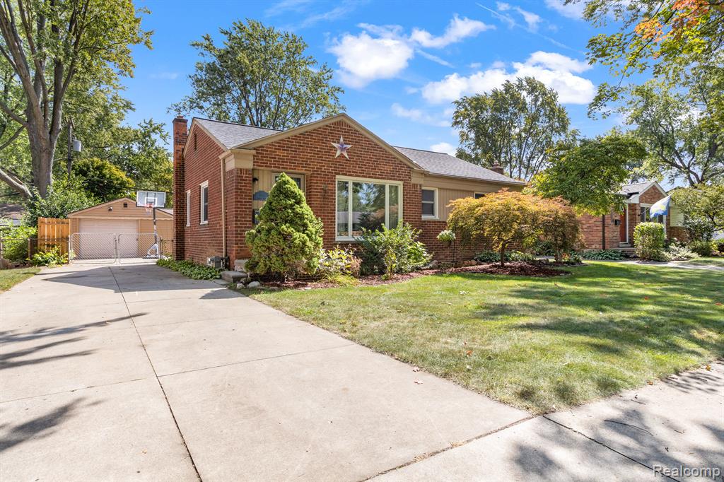 9950 HENRY RUFF Road, Livonia, MI 48150 — Photo 2