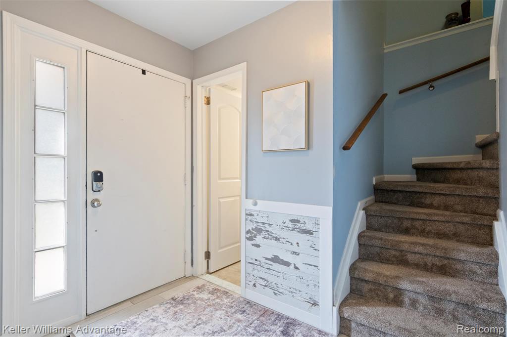 42105 Roscommon Street, Novi, MI 48167 — Photo 5