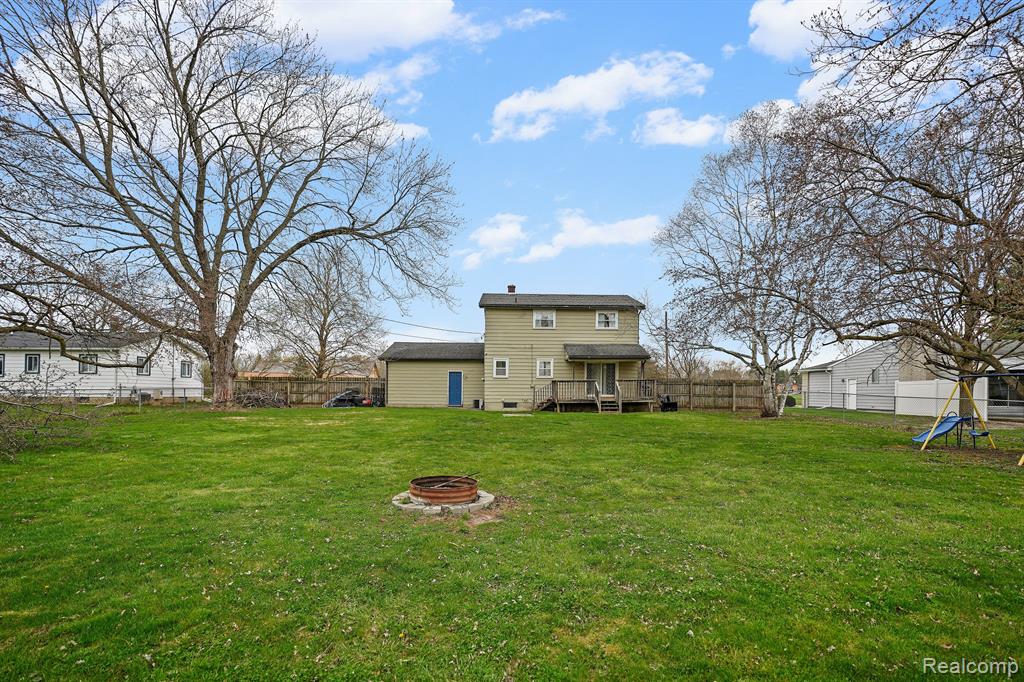 5084 DALY Boulevard, Flint, MI 48506 — Photo 10
