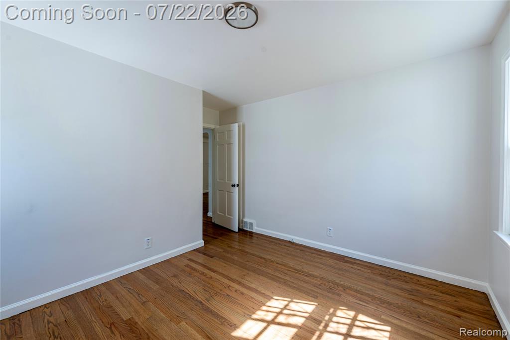 10425 Elgin Avenue, Huntington Woods, MI — Photo 18