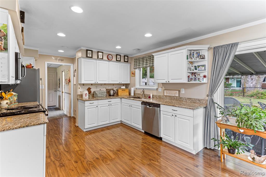 40610 Rock Hill Street, Novi, MI — Photo 11