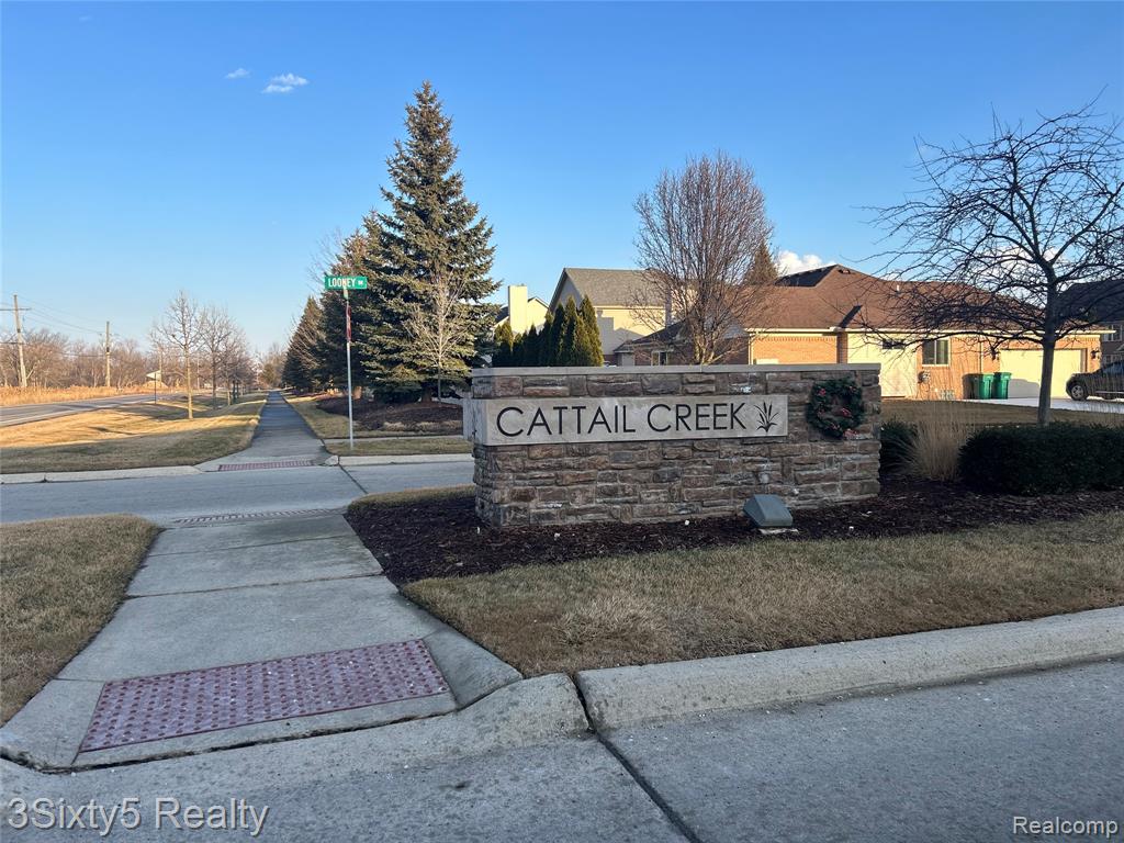 33188 Mallard Drive, Rockwood, MI — Photo 2