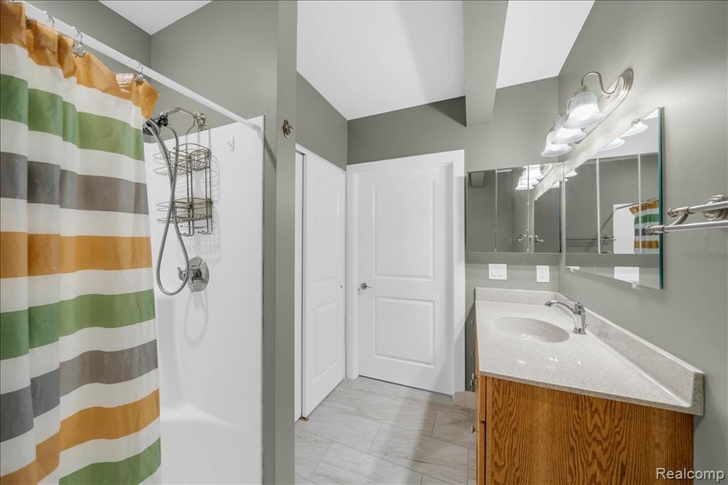 4266 McCandlish Road, Grand Blanc, MI 48439 — Photo 49