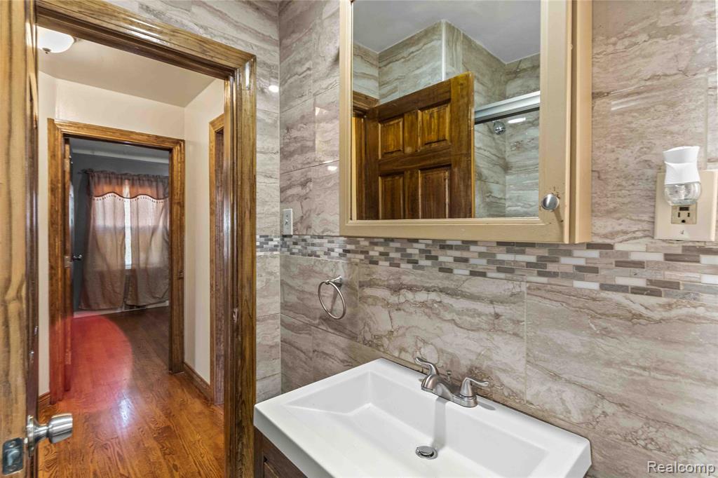 7642 Normile Street, Dearborn, MI 48126 — Photo 13