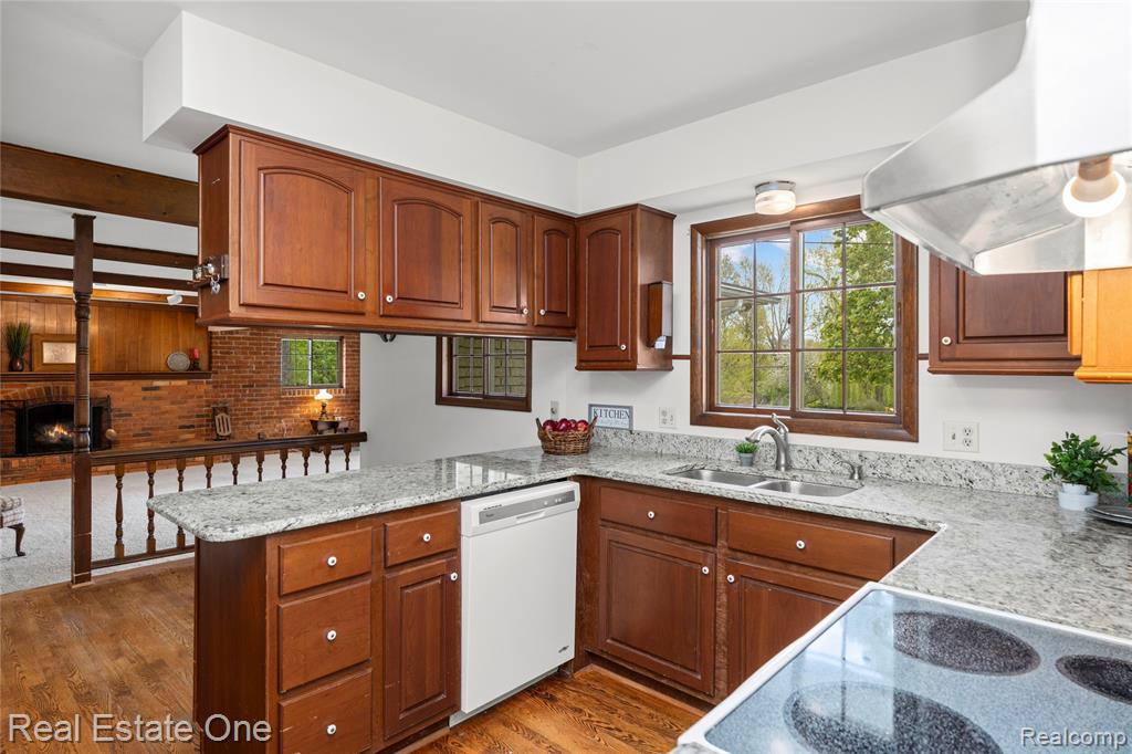 1675 Ledbury Drive, Bloomfield Hills, MI 48304 — Photo 10