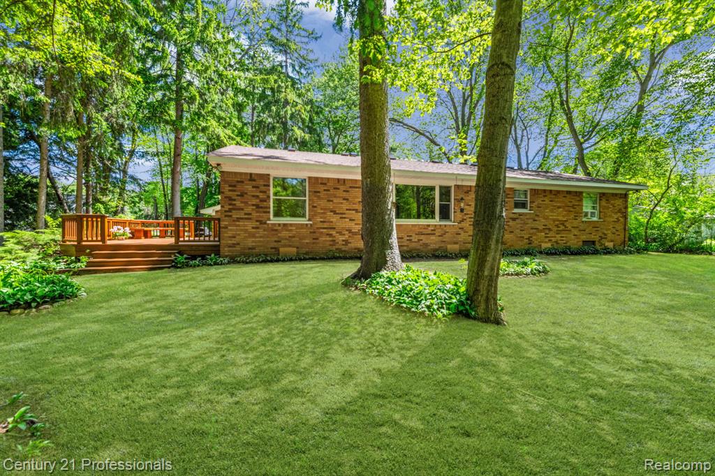 8638 Stone Road, Clay, MI 48001 — Photo 46