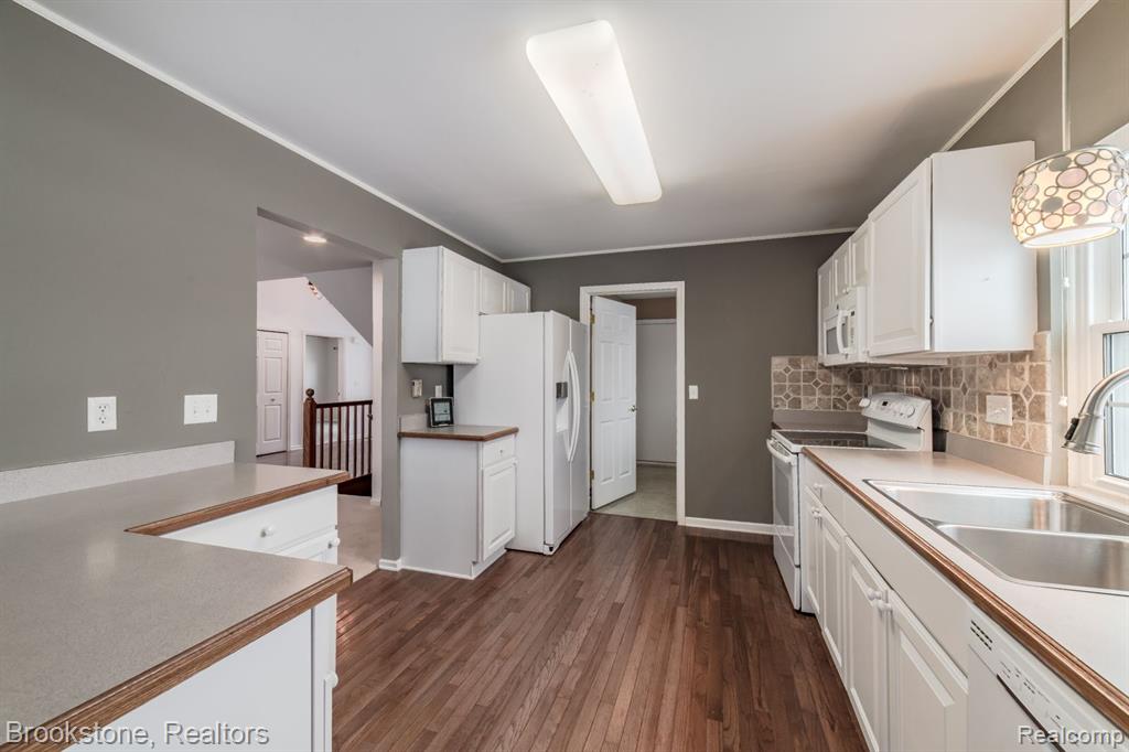 6462 Heron Park Way, Clarkston, MI — Photo 11