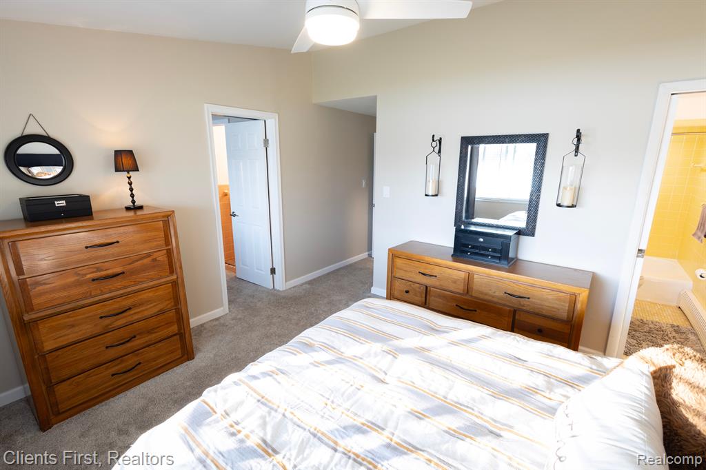 489 BERRY PATCH Lane, White Lake, MI — Photo 17
