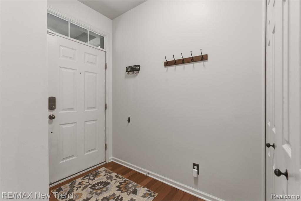3270 Johanna Ware W, Wixom, MI 48393 — Photo 5