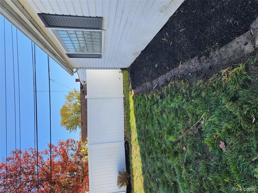 8224 Milburn Street, Westland, MI — Photo 4