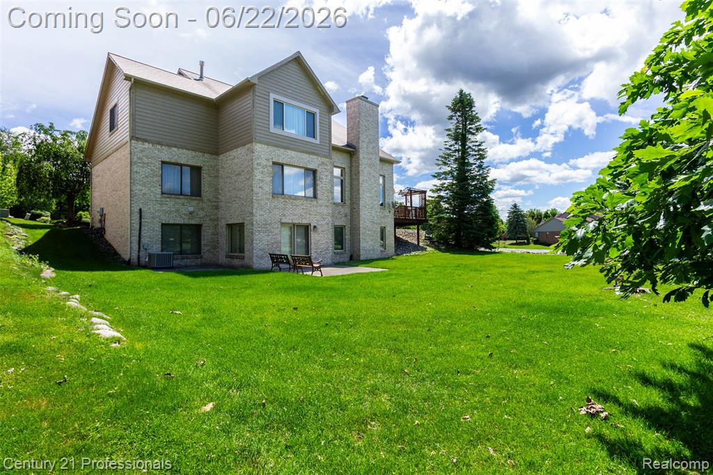 8225 Brookstone Lane, Clawson, MI 48348 — Photo 49