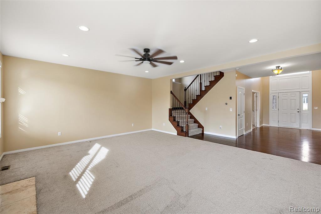 46267 Terrace Drive, Shelby Twp, MI 48317 — Photo 11
