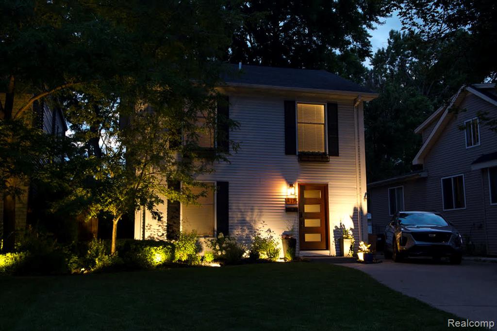 417 Curry Avenue, Royal Oak, MI 48067 — Photo 2