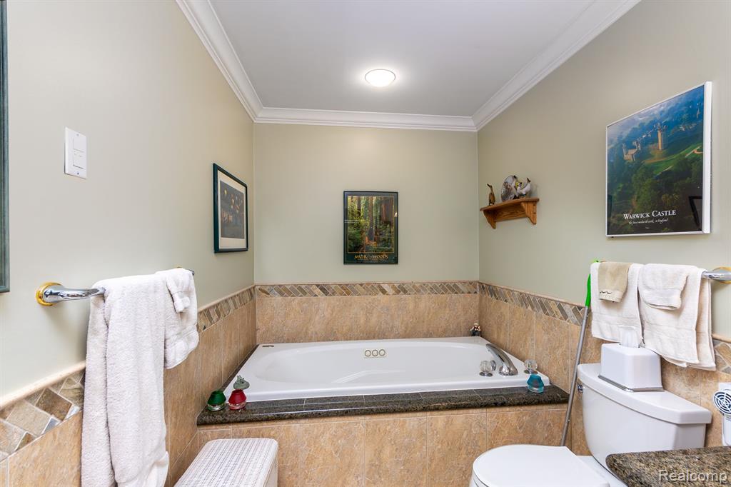 4475 Golf View Drive, Brighton, MI 48116 — Photo 22