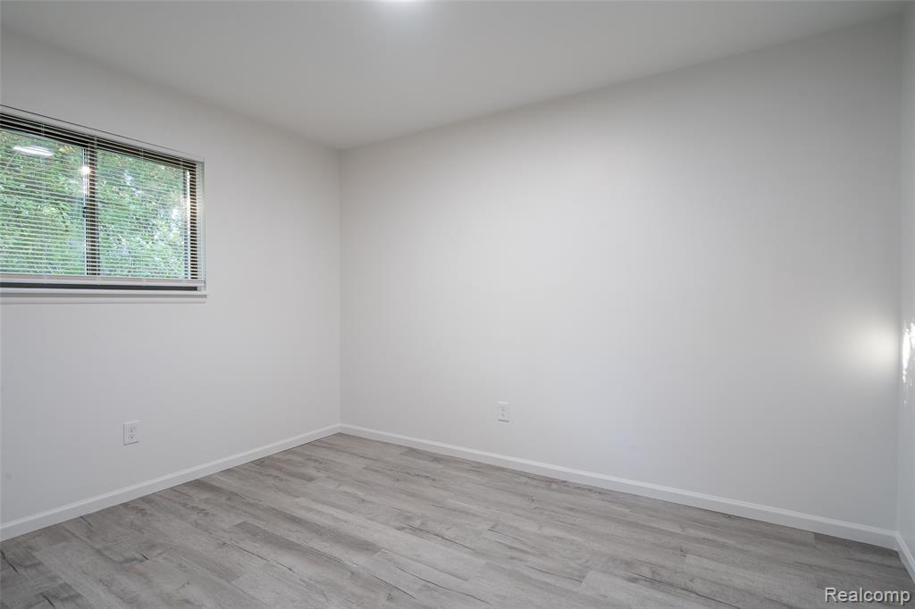 8095 Syracuse Street, Taylor, MI — Photo 21