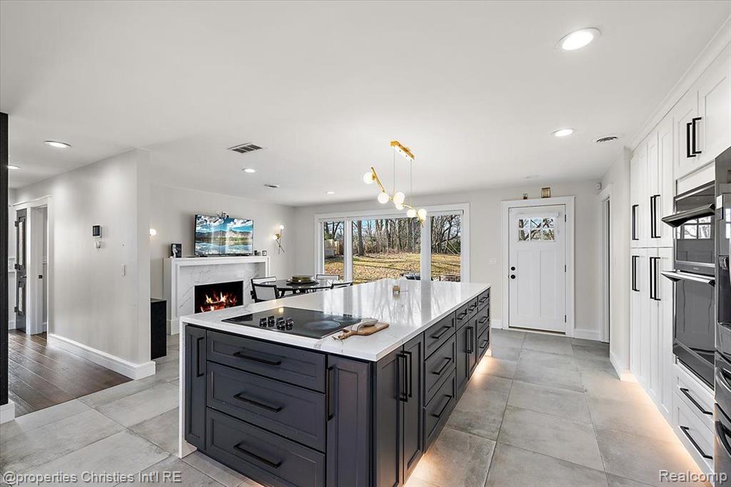 4361 MEADOWLANE Court, Bloomfield Hills, MI 48304 — Photo 37