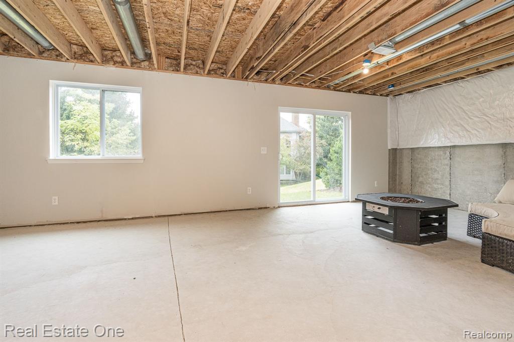85 CROSBIE, Lake Orion, MI 48362 — Photo 18