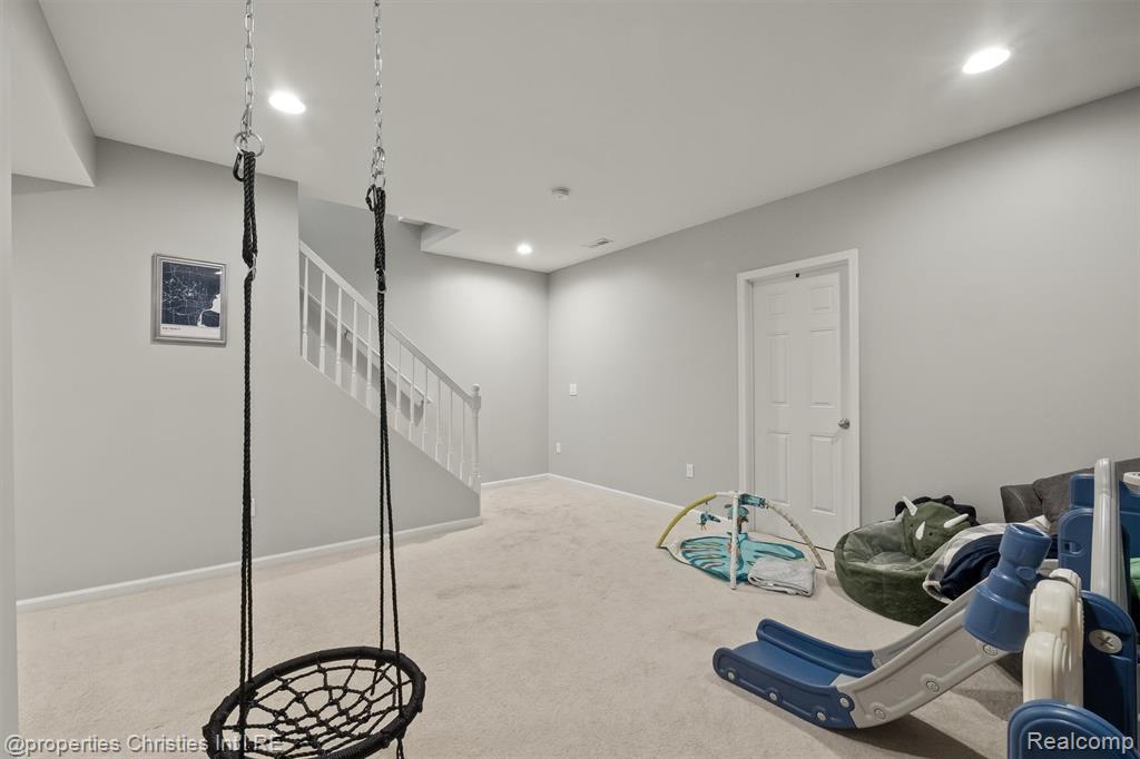 27087 Victoria Road, Novi, MI — Photo 26