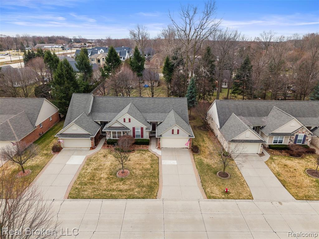 5776 Woodview Drive, 6, Sterling Heights, MI 48314 — Photo 29