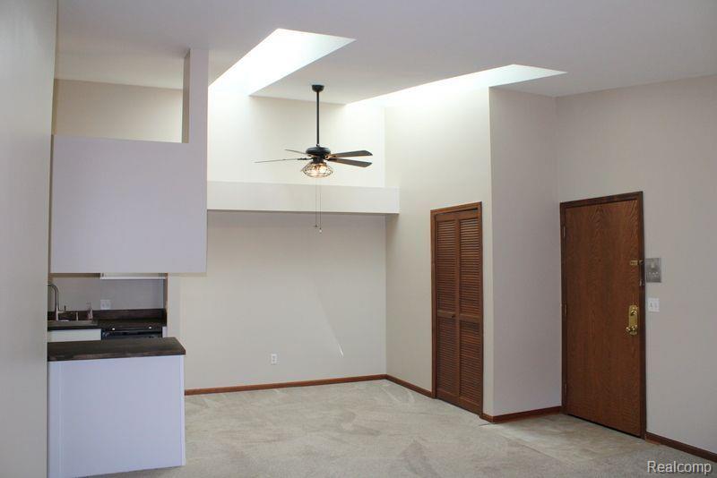 1235 HARBOUR Drive, Trenton, MI 48183 — Photo 5
