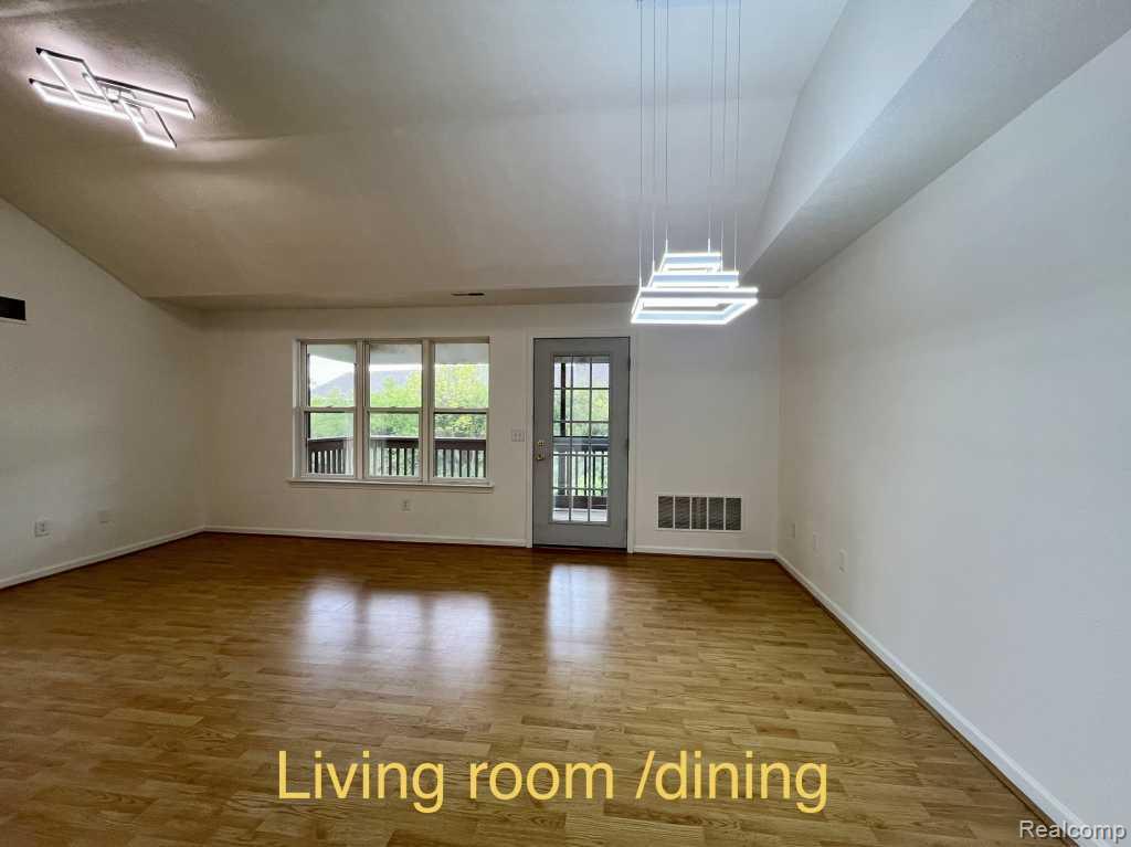 1245 Heatherwood Lane, Ann Arbor, MI 48108 — Photo 10