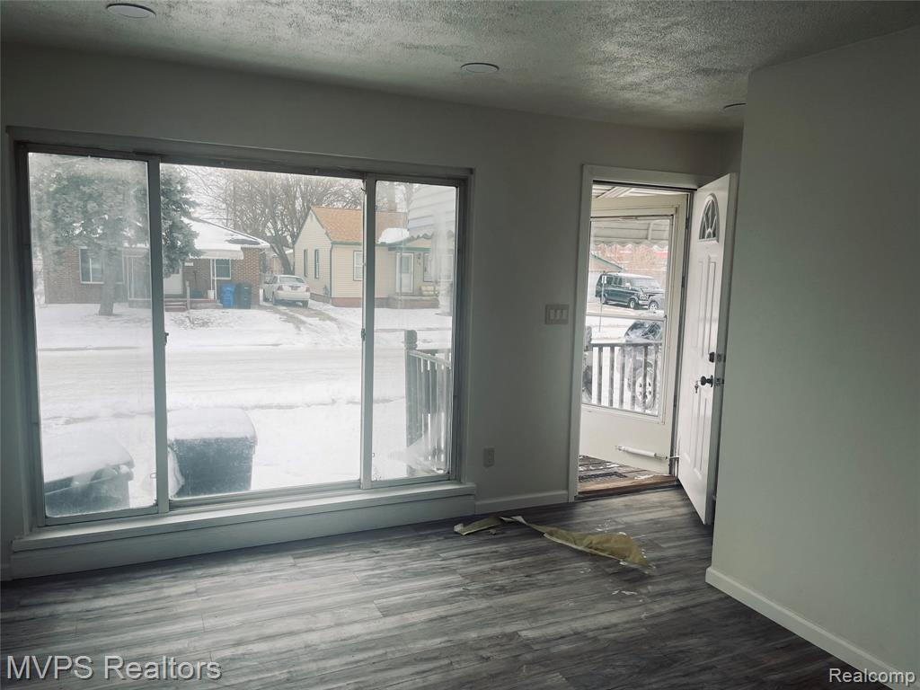 45 W Hudson Avenue, Madison Heights, MI 48071 — front exterior